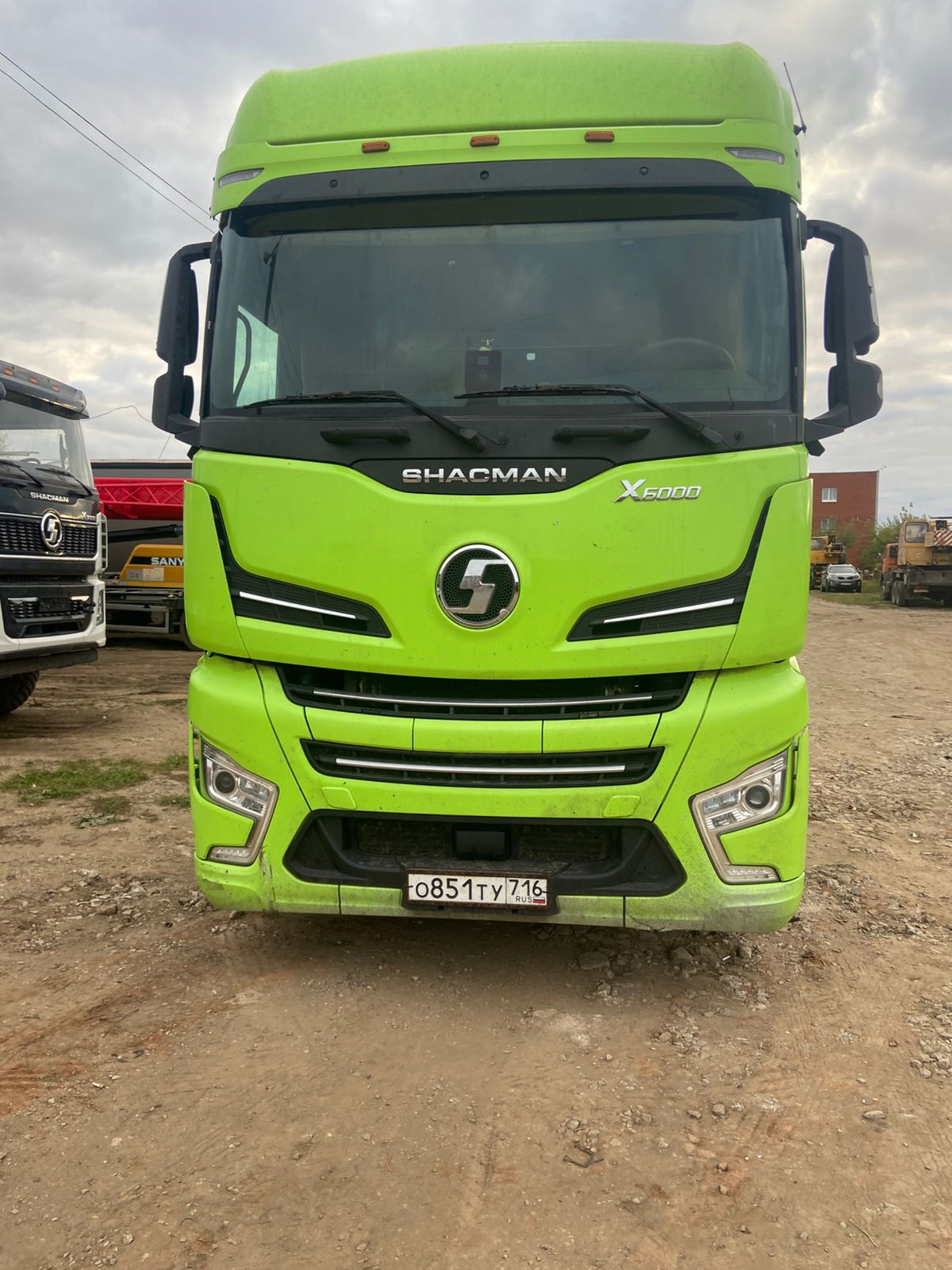 Shacman (Shaanxi) SX* 4x2 Седельный тягач 2022 г.