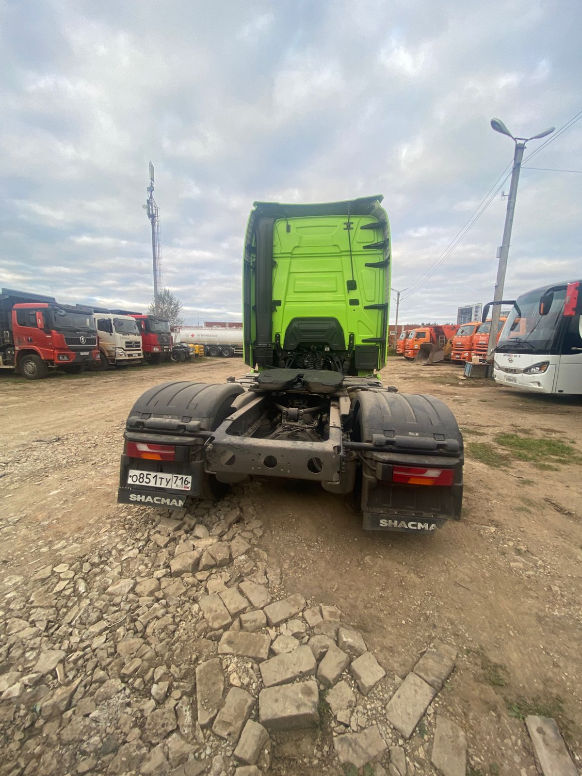 Shacman (Shaanxi) SX* 4x2 Седельный тягач 2022 г. - фото 8