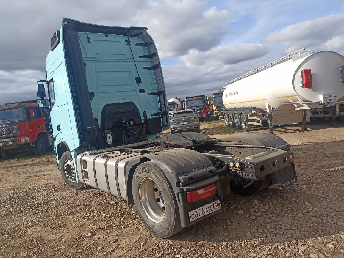 Shacman (Shaanxi) SX* 4x2 Седельный тягач 2023 г. - фото 6