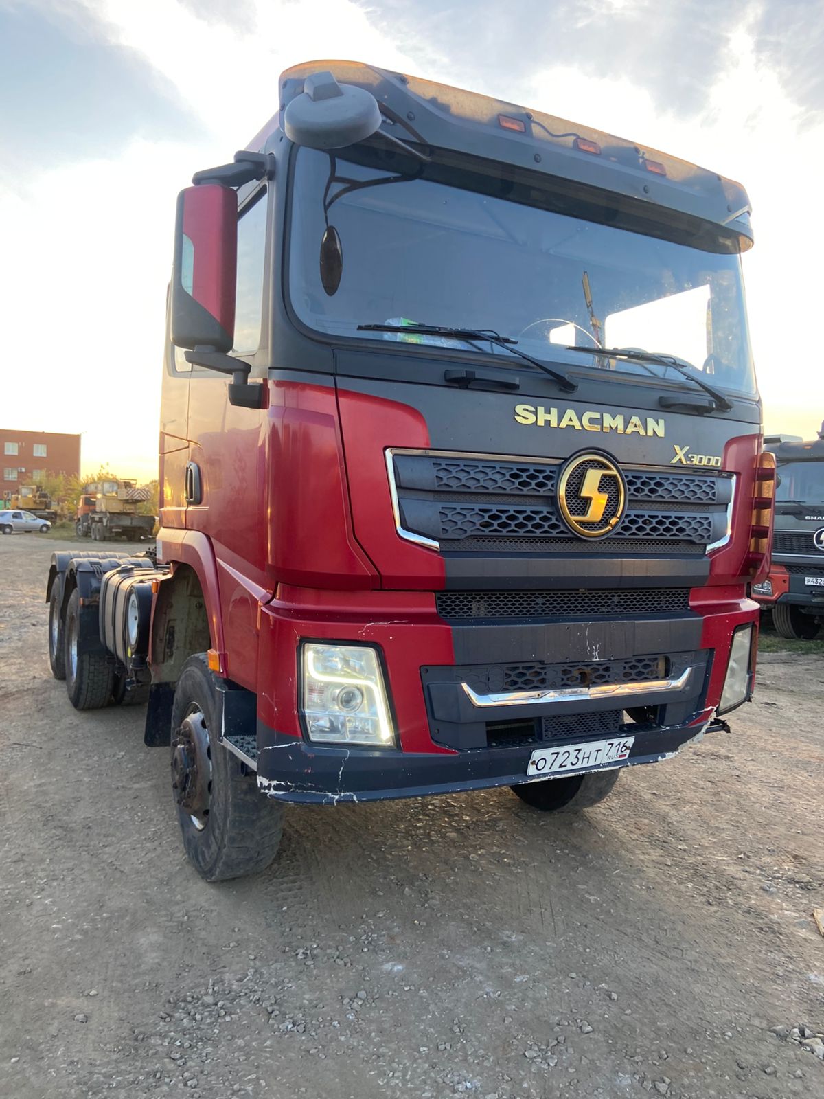 Shacman (Shaanxi) SX* 6x6 Седельный тягач 2022 г. - фото 2