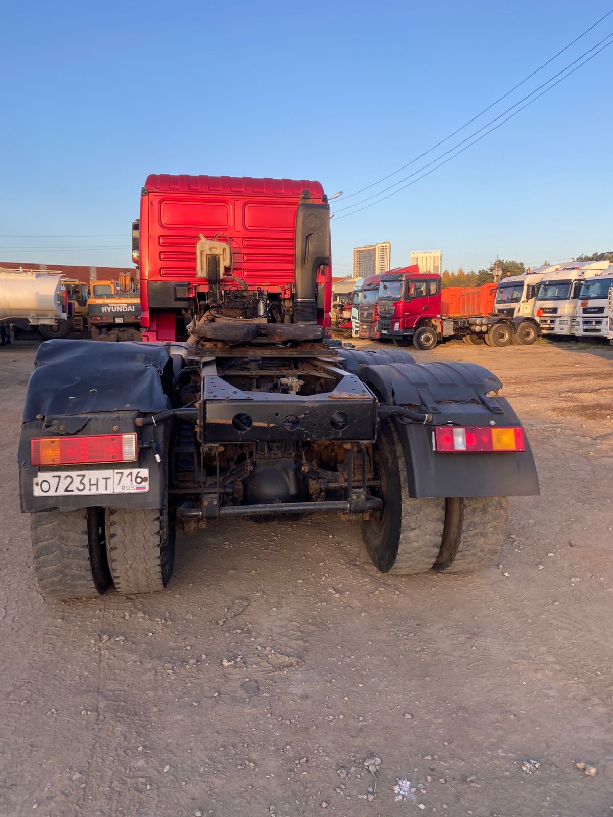 Shacman (Shaanxi) SX* 6x6 Седельный тягач 2022 г. - фото 7