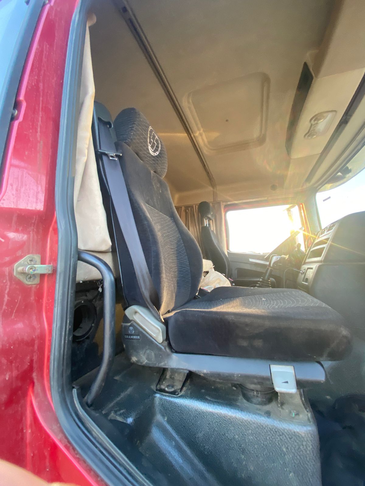 Shacman (Shaanxi) SX* 6x6 Седельный тягач 2022 г. - фото 9