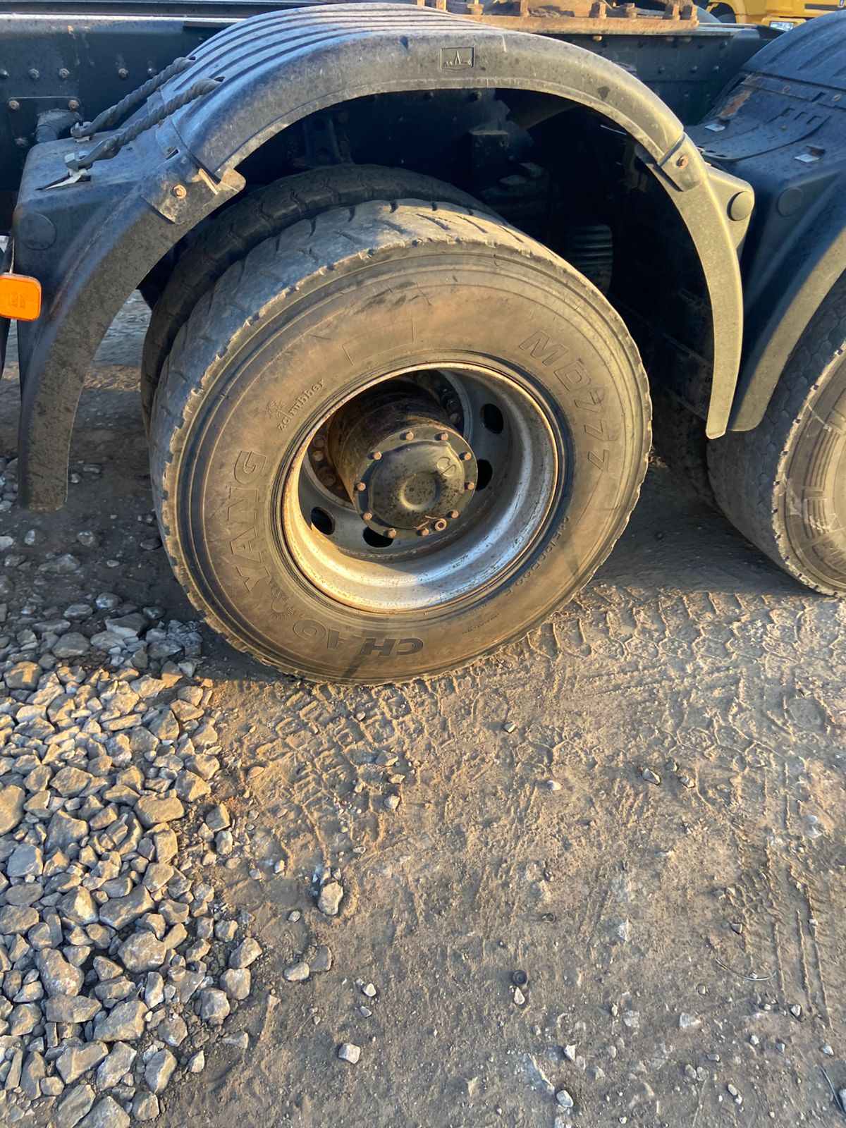 Shacman (Shaanxi) SX* 6x6 Седельный тягач 2022 г. - фото 13