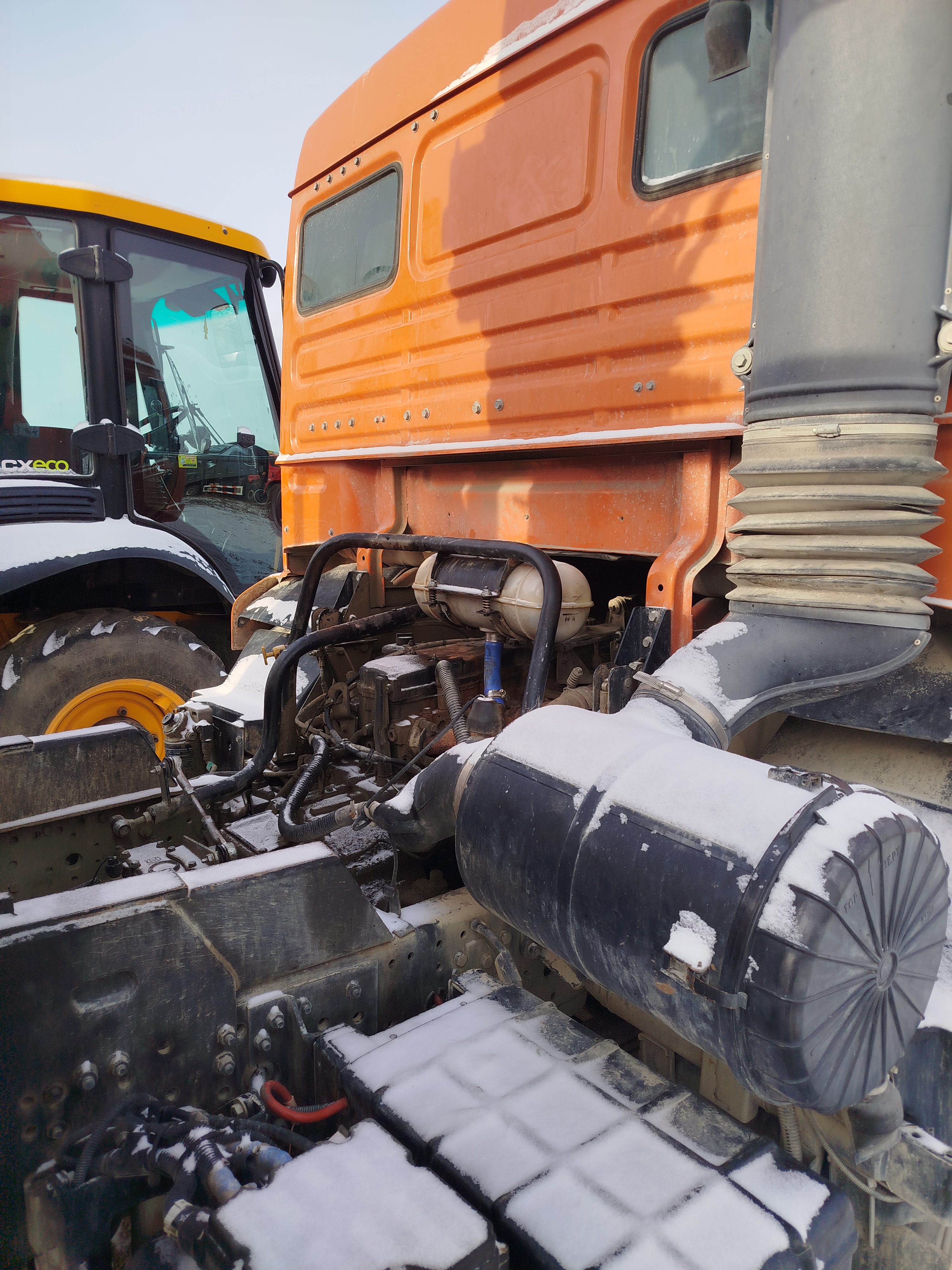 Коммерческие грузовики K3B* на шасси КамАЗ 65115 6x4 Бортовой с КМУ 2023 г. - фото 3