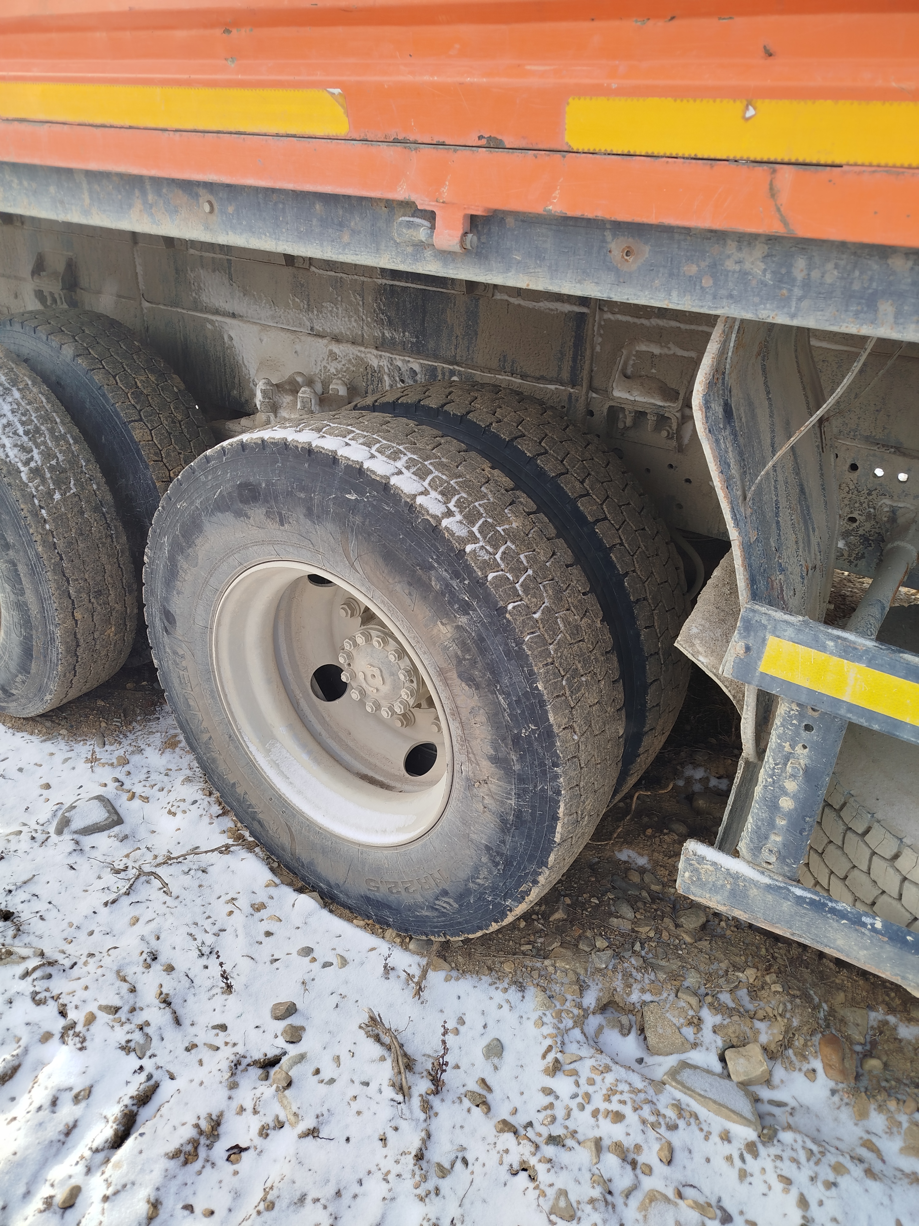 Коммерческие грузовики K3B* на шасси КамАЗ 65115 6x4 Бортовой с КМУ 2023 г. - фото 19