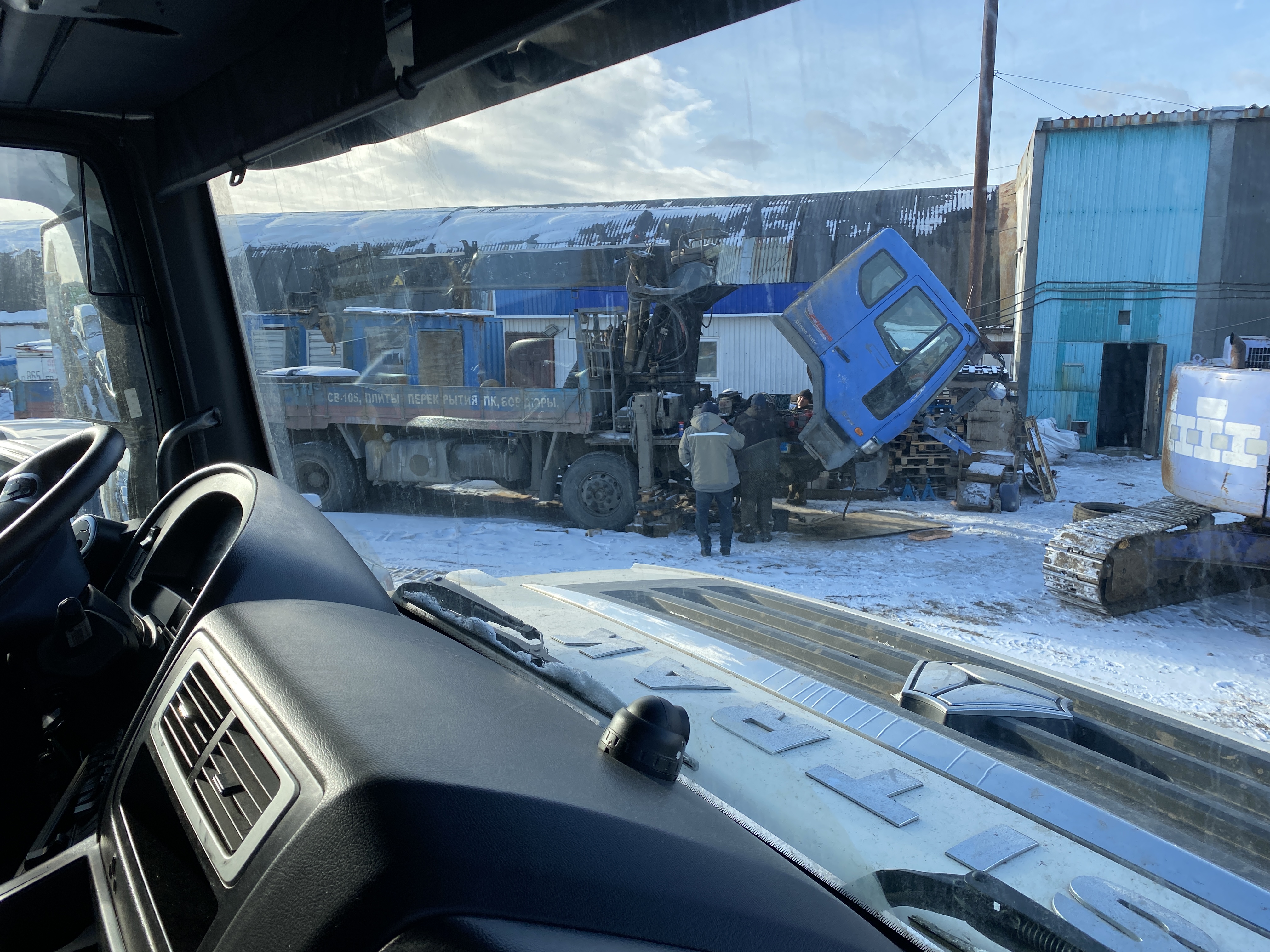 SITRAK C7H 4x2 Седельный тягач 2023 г. - фото 17