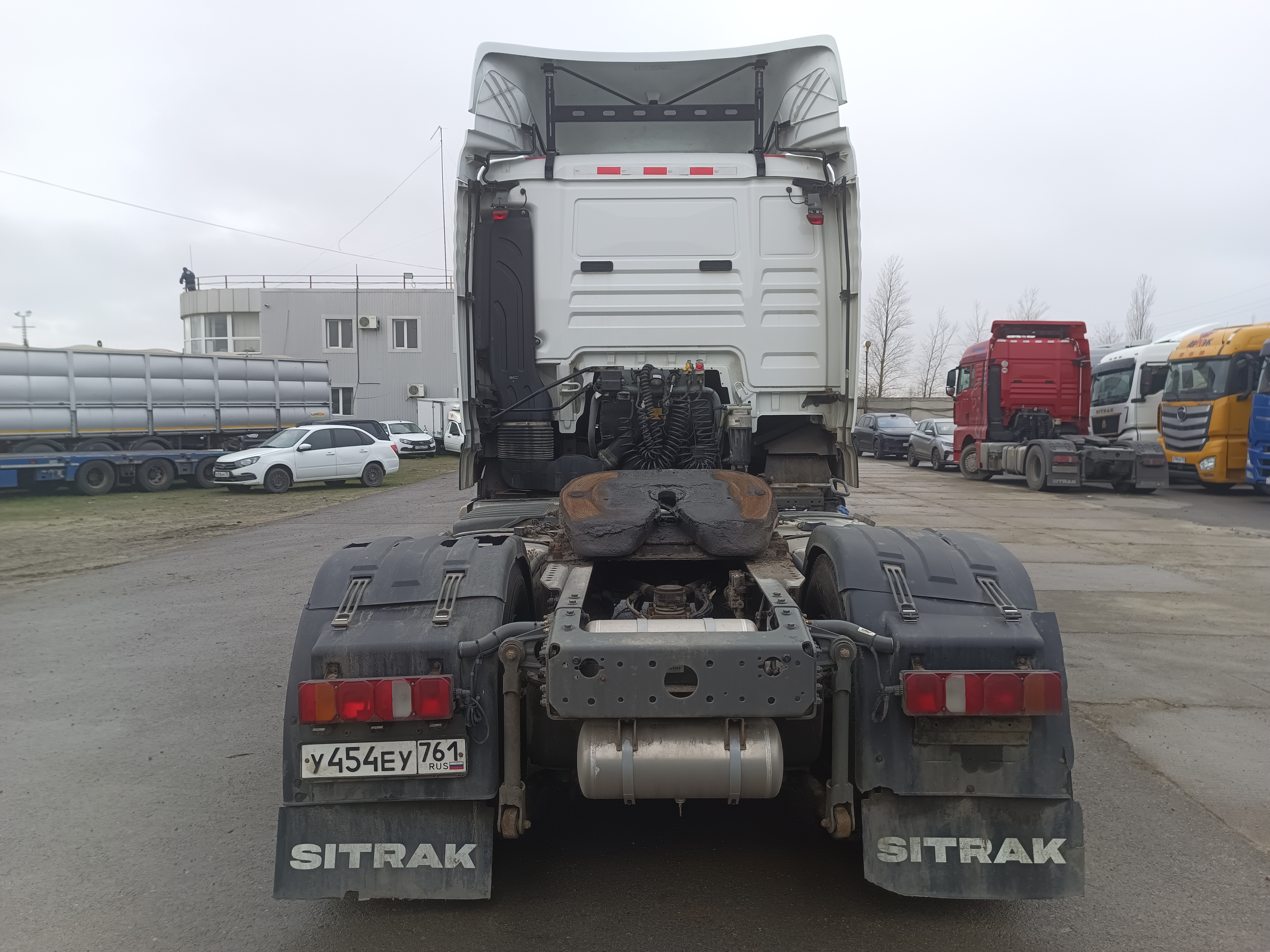 SITRAK C7H 4x2 Седельный тягач 2023 г. - фото 9