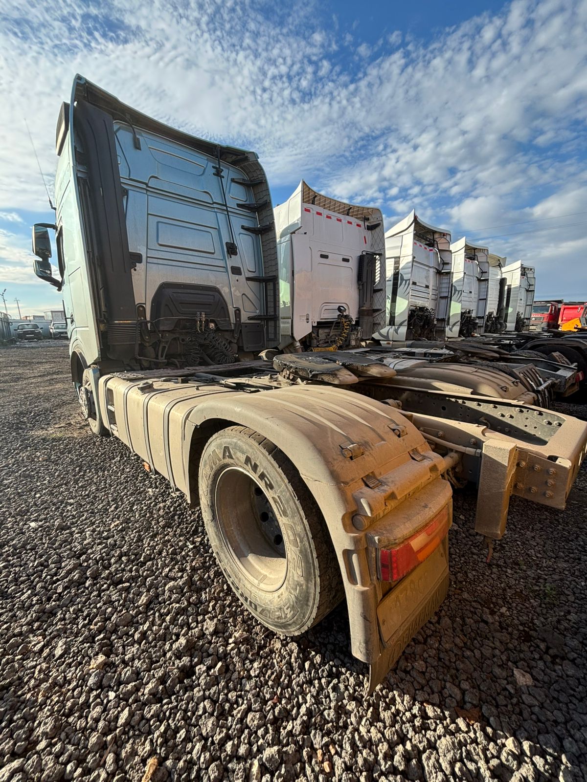 Shacman (Shaanxi) SX* 4x2 Седельный тягач 2022 г. - фото 6