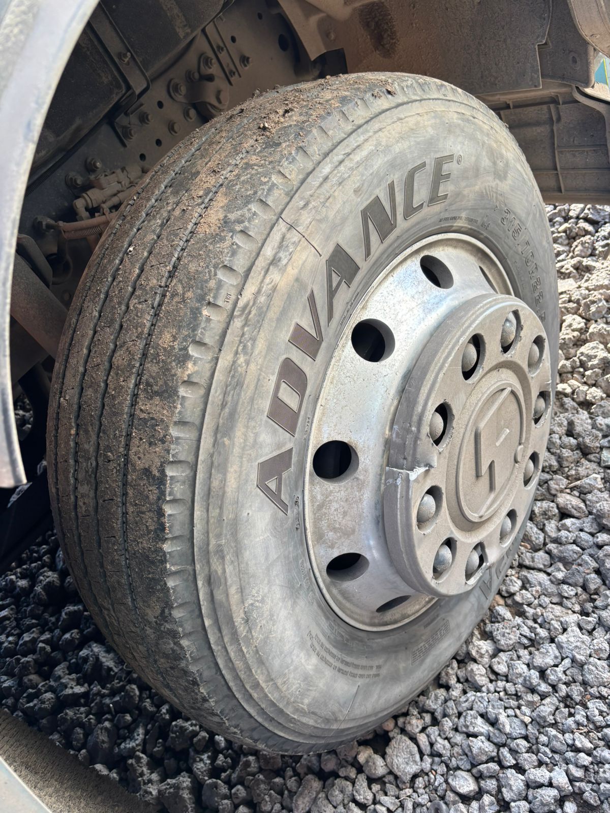 Shacman (Shaanxi) SX* 4x2 Седельный тягач 2022 г. - фото 9