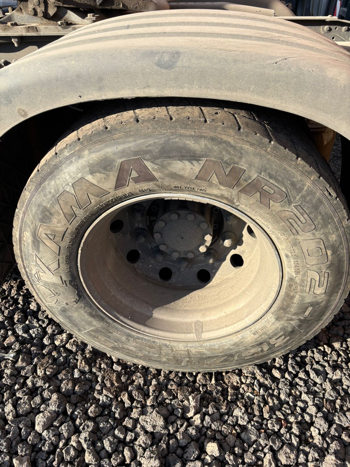 Shacman (Shaanxi) SX* 4x2 Седельный тягач 2022 г. - фото 12