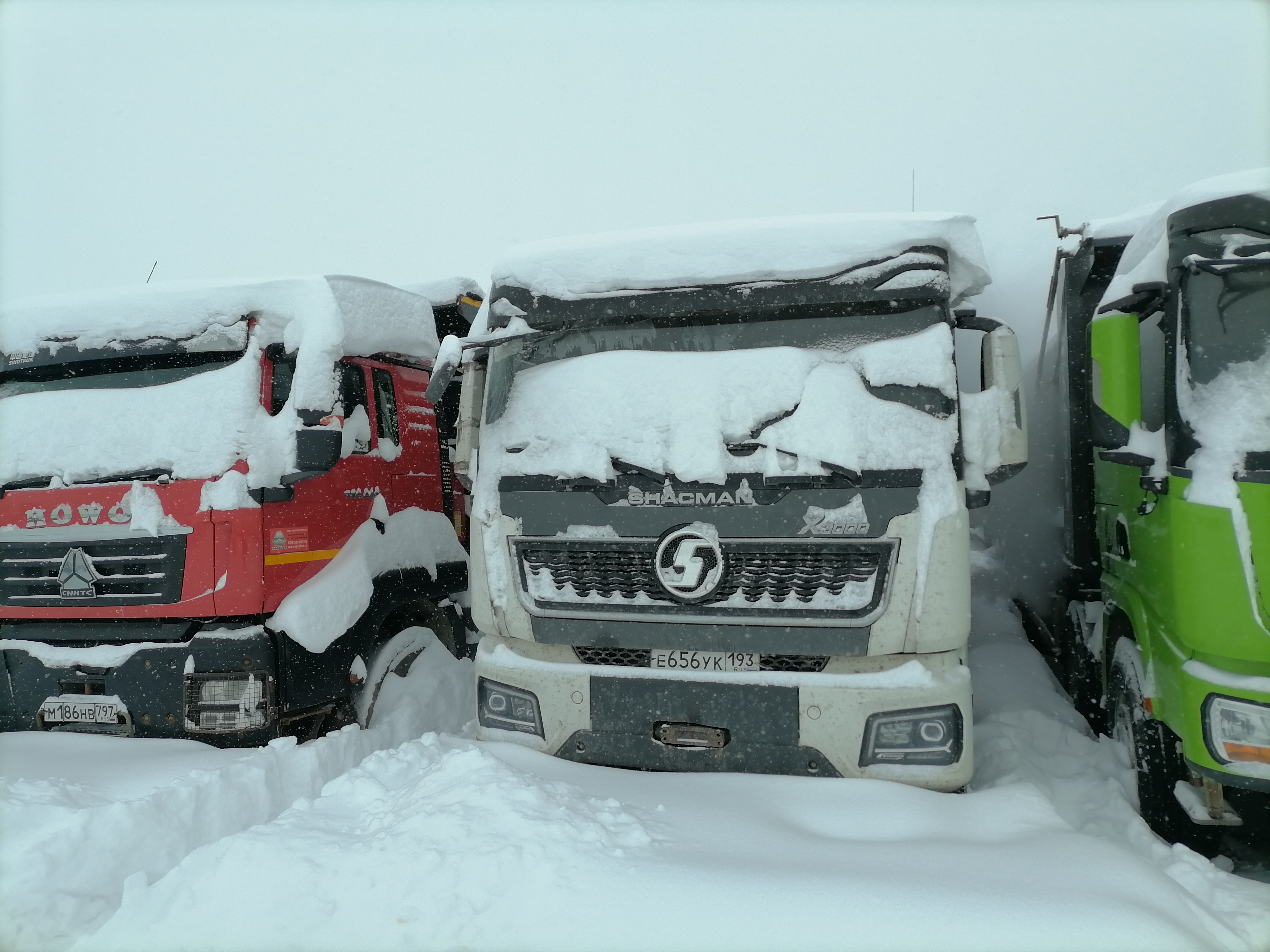 Shacman (Shaanxi) SX* 8x4 Самосвал 2024 г.