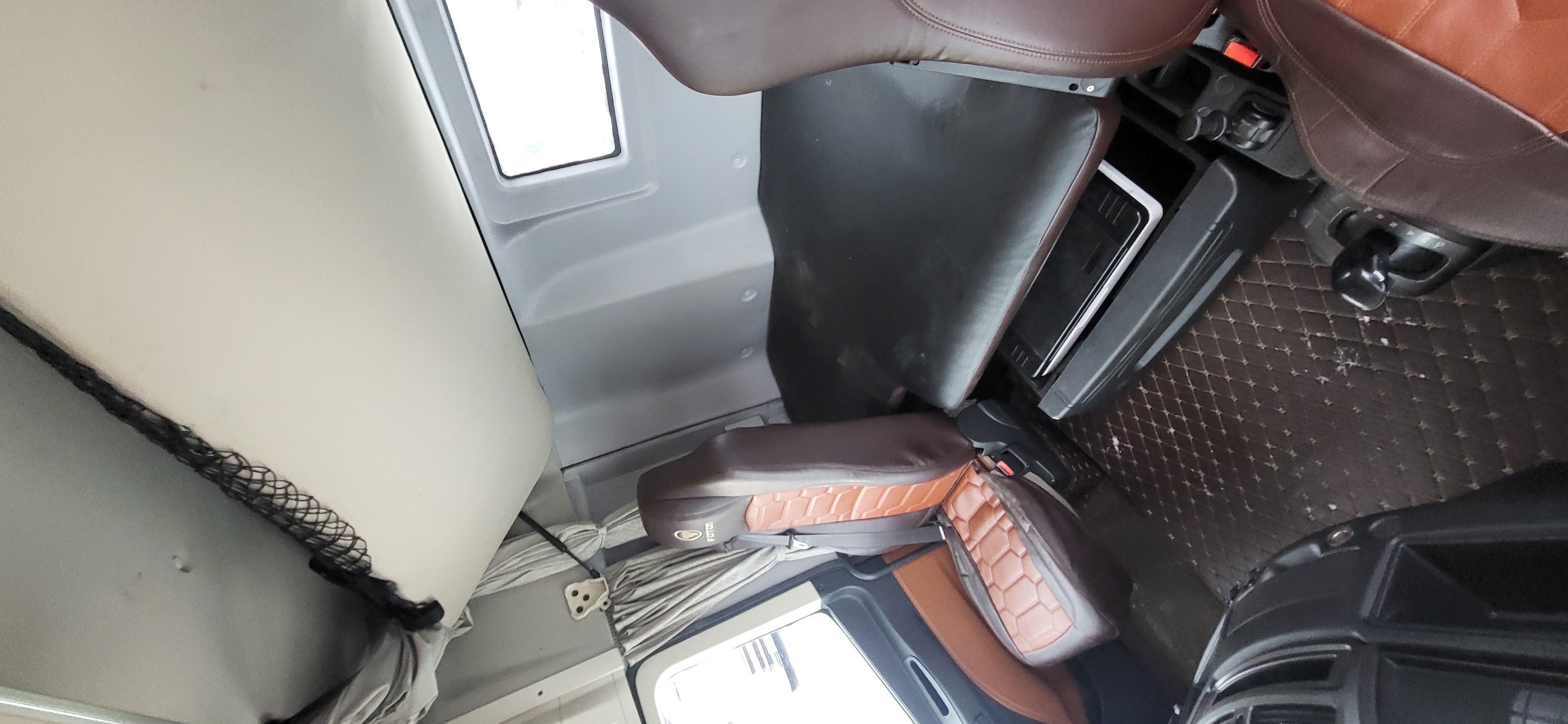 Foton AUMAN 4x2 Седельный тягач 2023 г. - фото 12