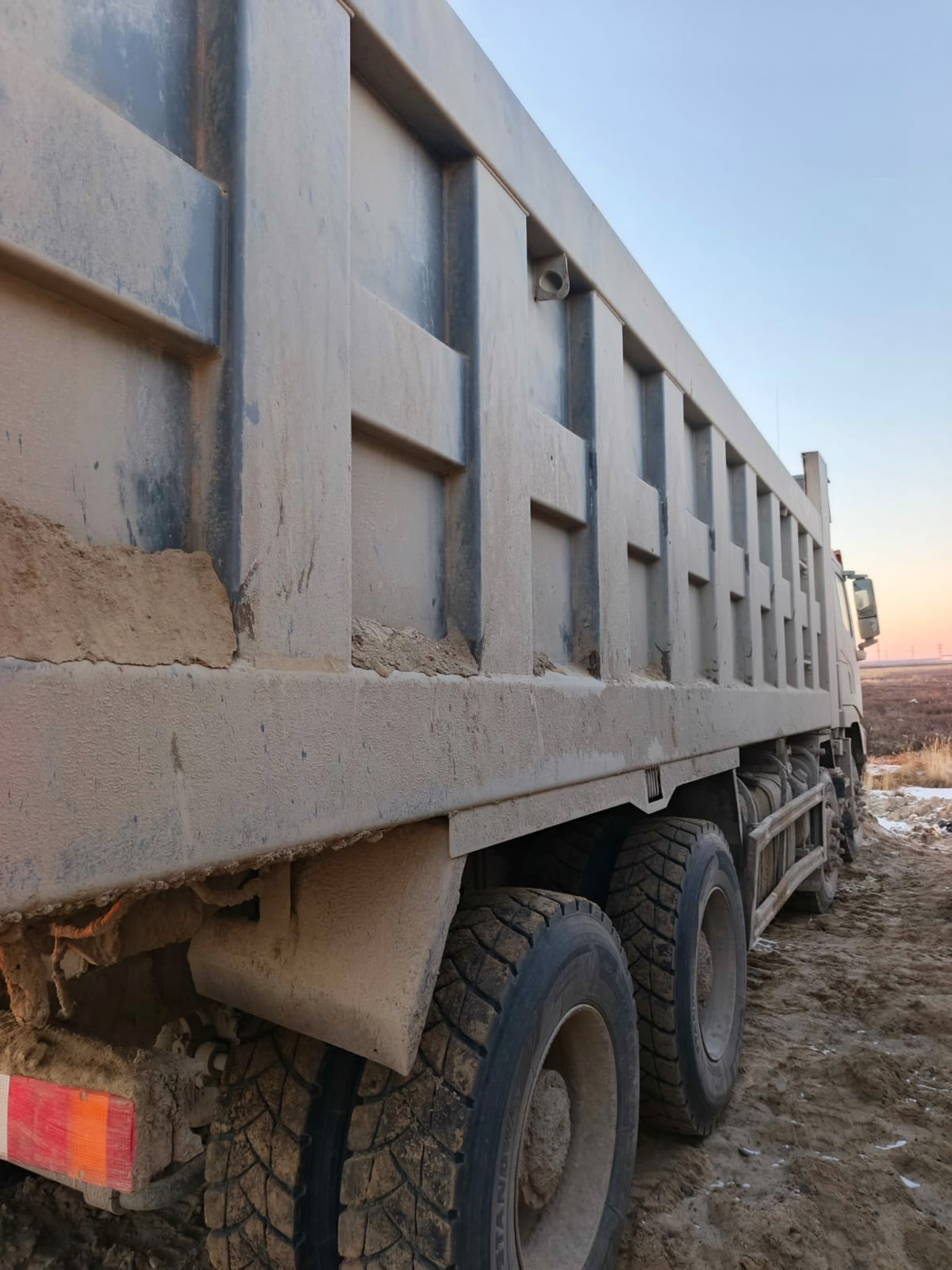 Shacman (Shaanxi) SX* 8x4 Самосвал 2022 г. - фото 3