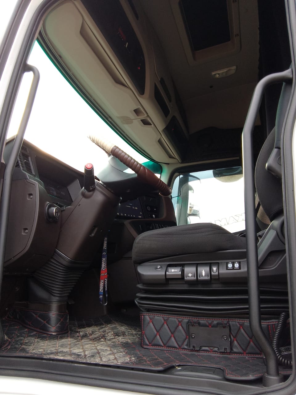 КамАЗ 54901 4x2 Седельный тягач 2023 г. - фото 9