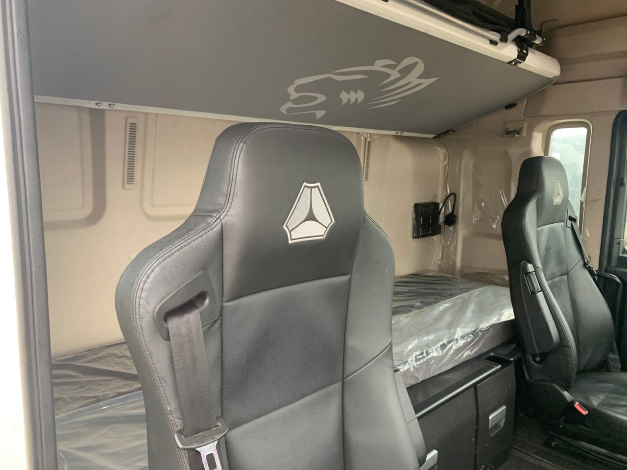 SITRAK C7H 6x2 Седельный тягач 2023 г. - фото 8