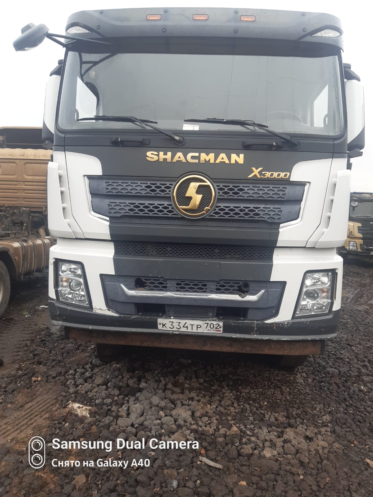 Shacman (Shaanxi) SX* 6x6 Седельный тягач 2022 г.