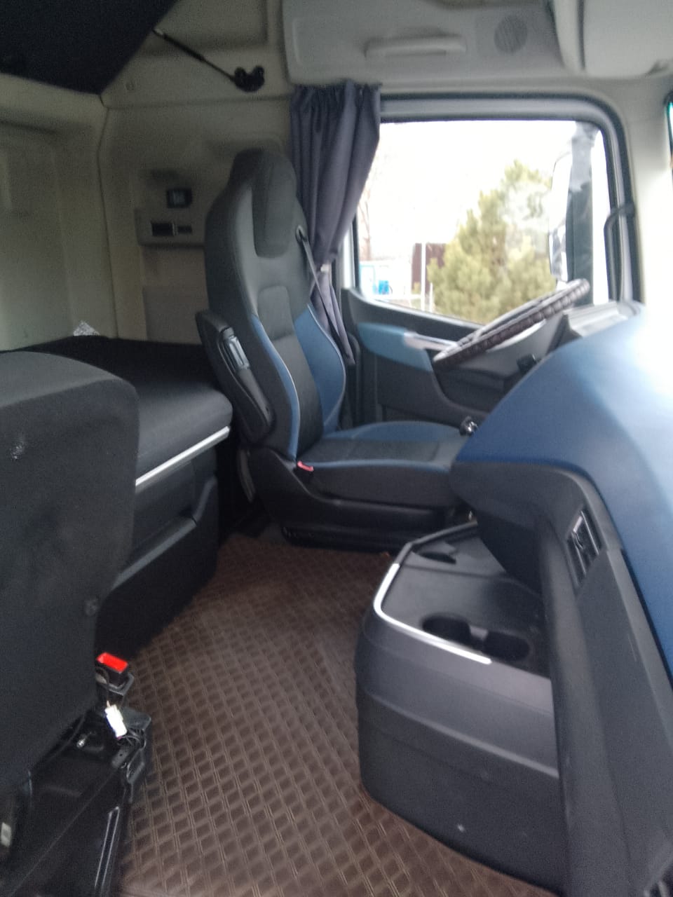 BEIJING BJ* 6x4 Седельный тягач 2023 г. - фото 14