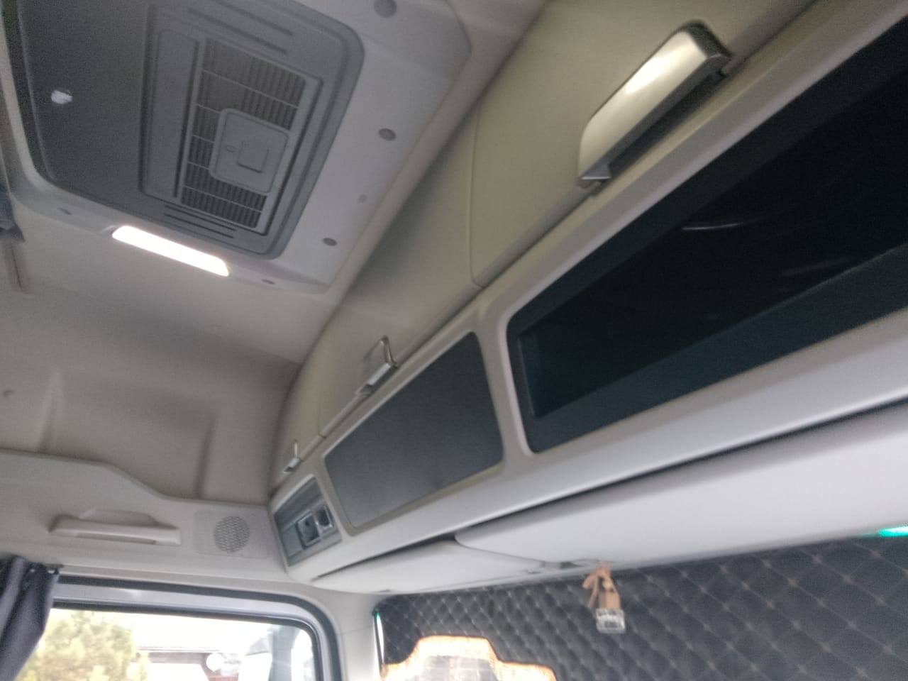 BEIJING BJ* 6x4 Седельный тягач 2023 г. - фото 16