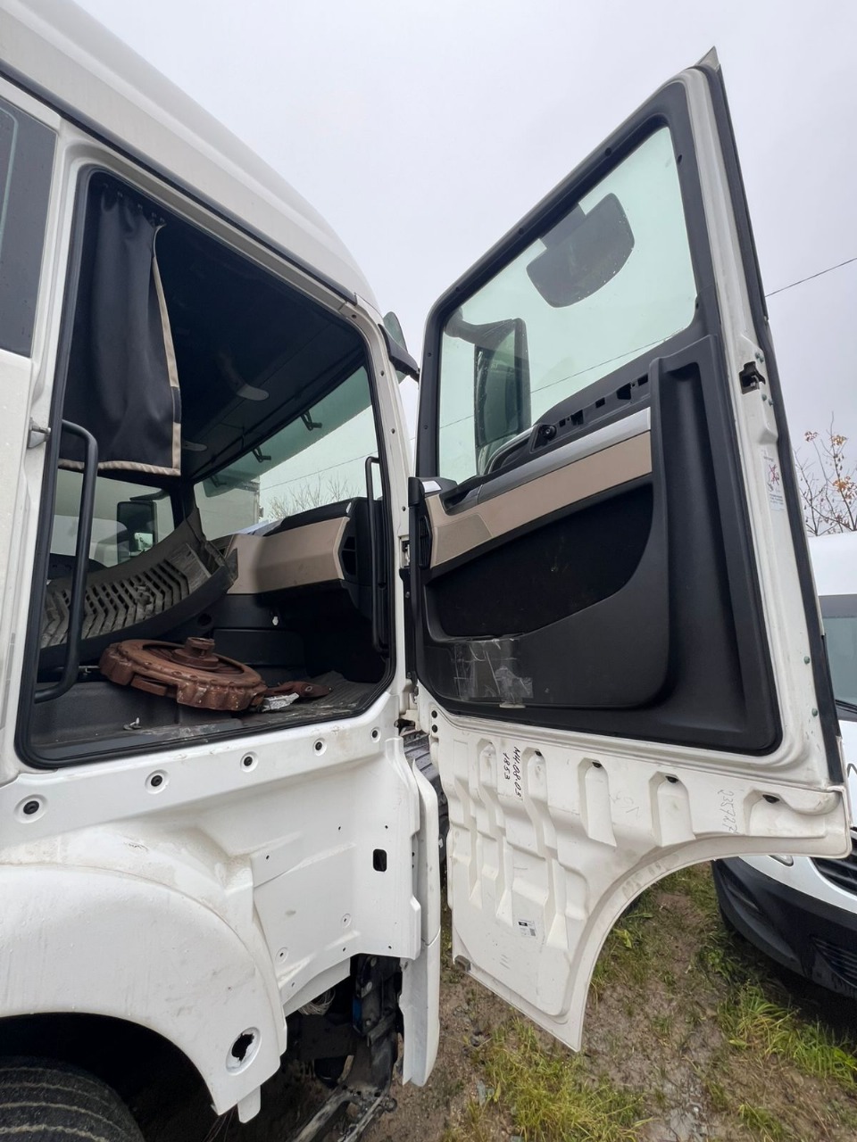 MAN TGX 4X2 Седельный тягач 2018 г. - фото 9