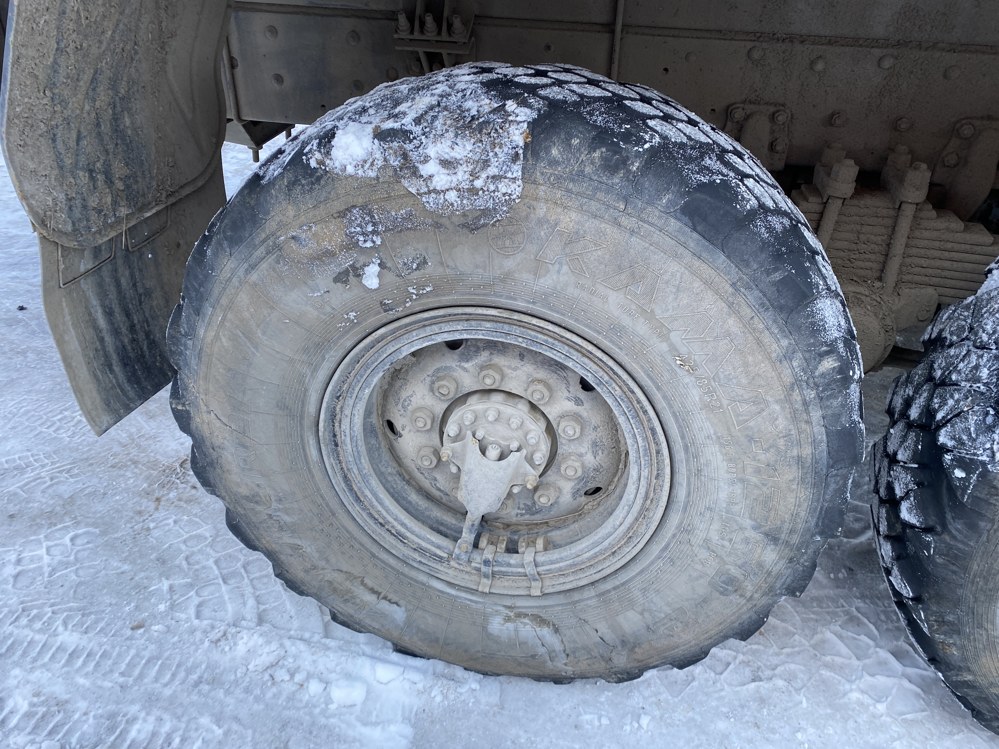 Кран центр "КАМАЗ" 659100 на шасси КамАЗ 43118 6x6 Бортовой с КМУ 2022 г. - фото 12