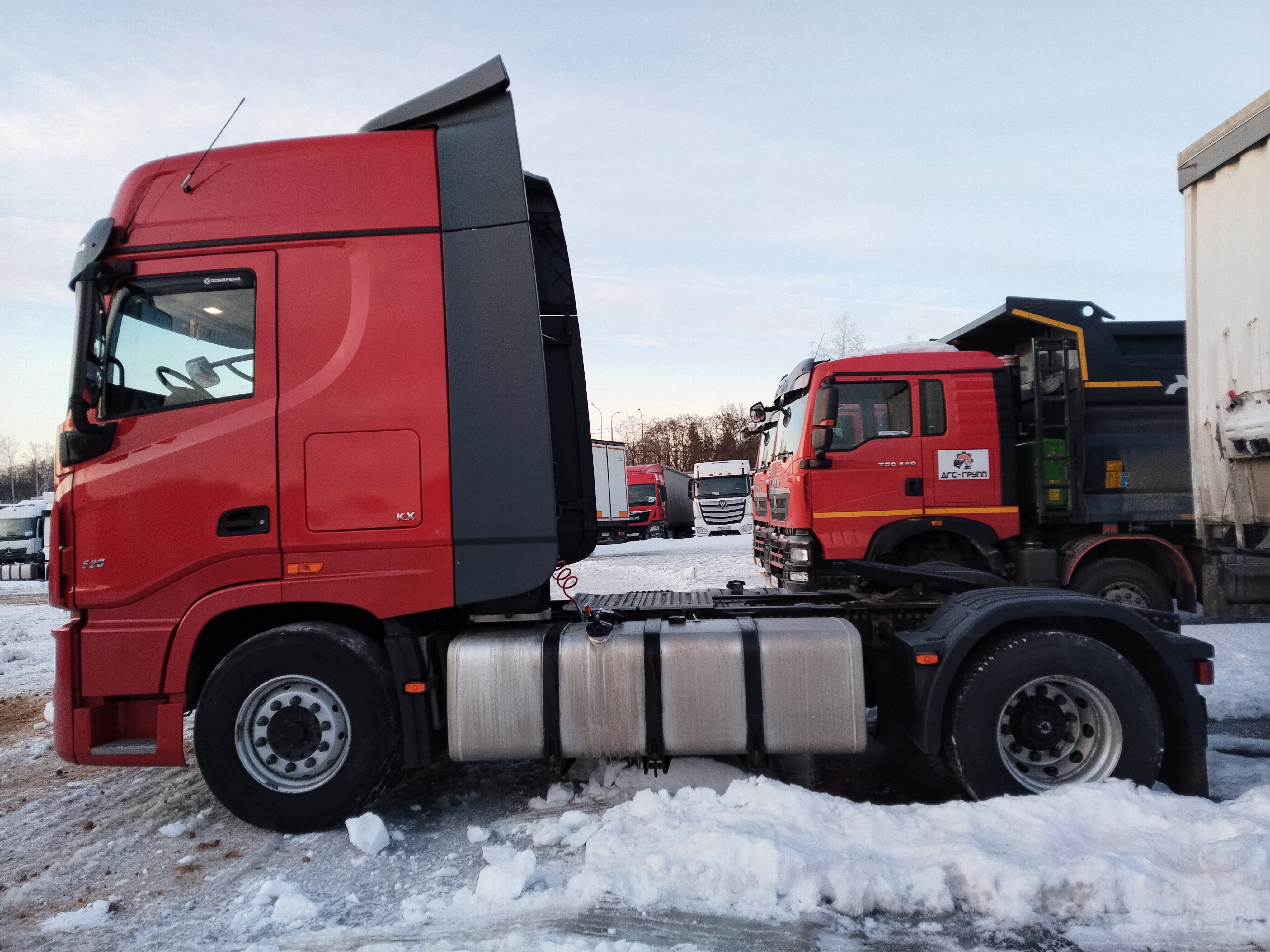 DongFeng KX 4x2 Седельный тягач 2023 г. - фото 3