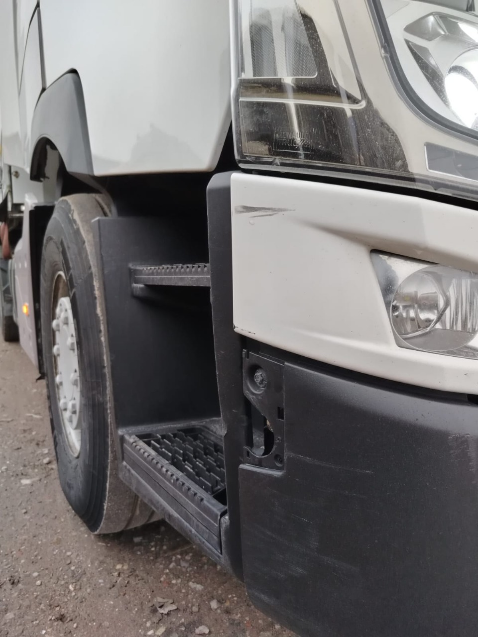 Renault T 4x2 Седельный тягач 2018 г. - фото 13