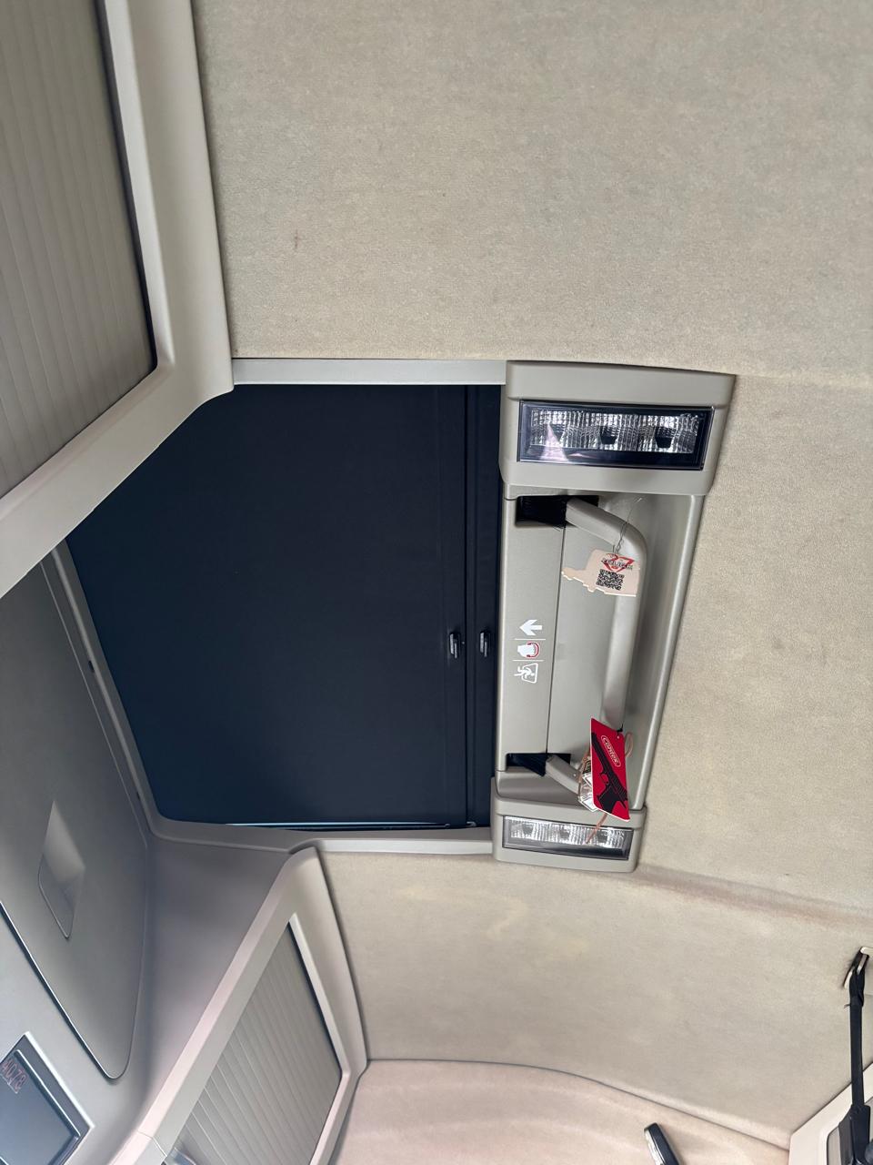 Volvo FH 4x2 Седельный тягач 2021 г. - фото 9