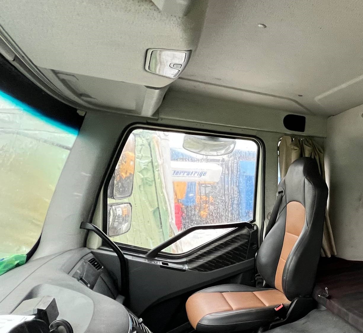 FAW CA 3310 8x4 Самосвал_не актуально 2023 г. - фото 7