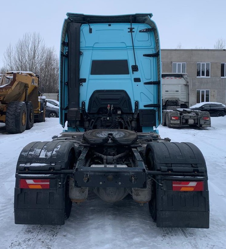 Shacman (Shaanxi) SX* 4x2 Седельный тягач 2023 г. - фото 8