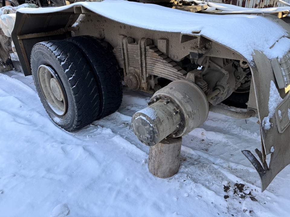 Shacman (Shaanxi) SX* 6x6 Седельный тягач 2023 г. - фото 10