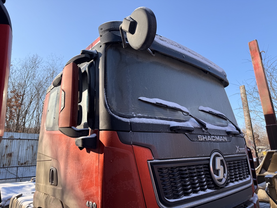 Shacman (Shaanxi) SX* 6x6 Седельный тягач 2023 г. - фото 3