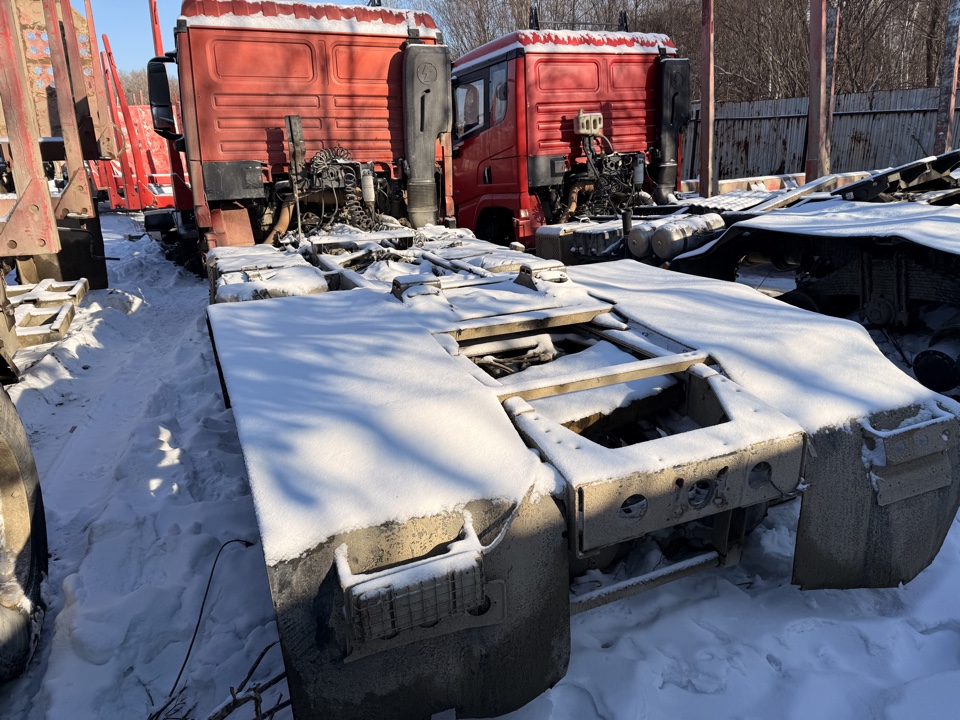 Shacman (Shaanxi) SX* 6x6 Седельный тягач 2023 г. - фото 7