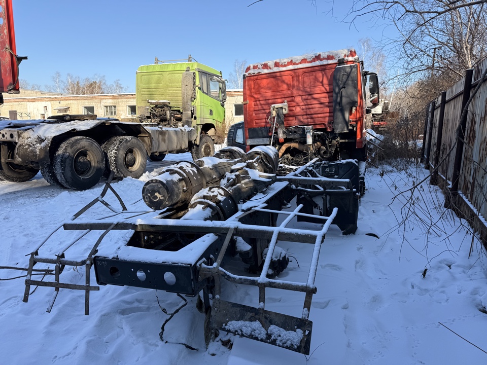 Shacman (Shaanxi) SX* 6x6 Седельный тягач 2023 г. - фото 5