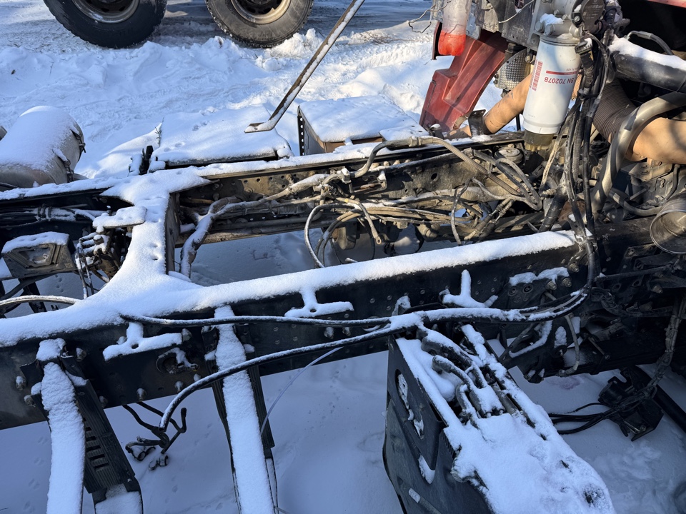 Shacman (Shaanxi) SX* 6x6 Седельный тягач 2023 г. - фото 7