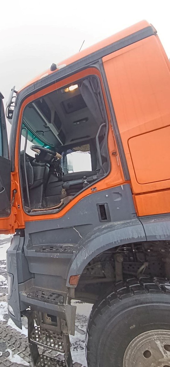 Mercedes-Benz Arocs 8x8 Самосвал 2021 г. - фото 9