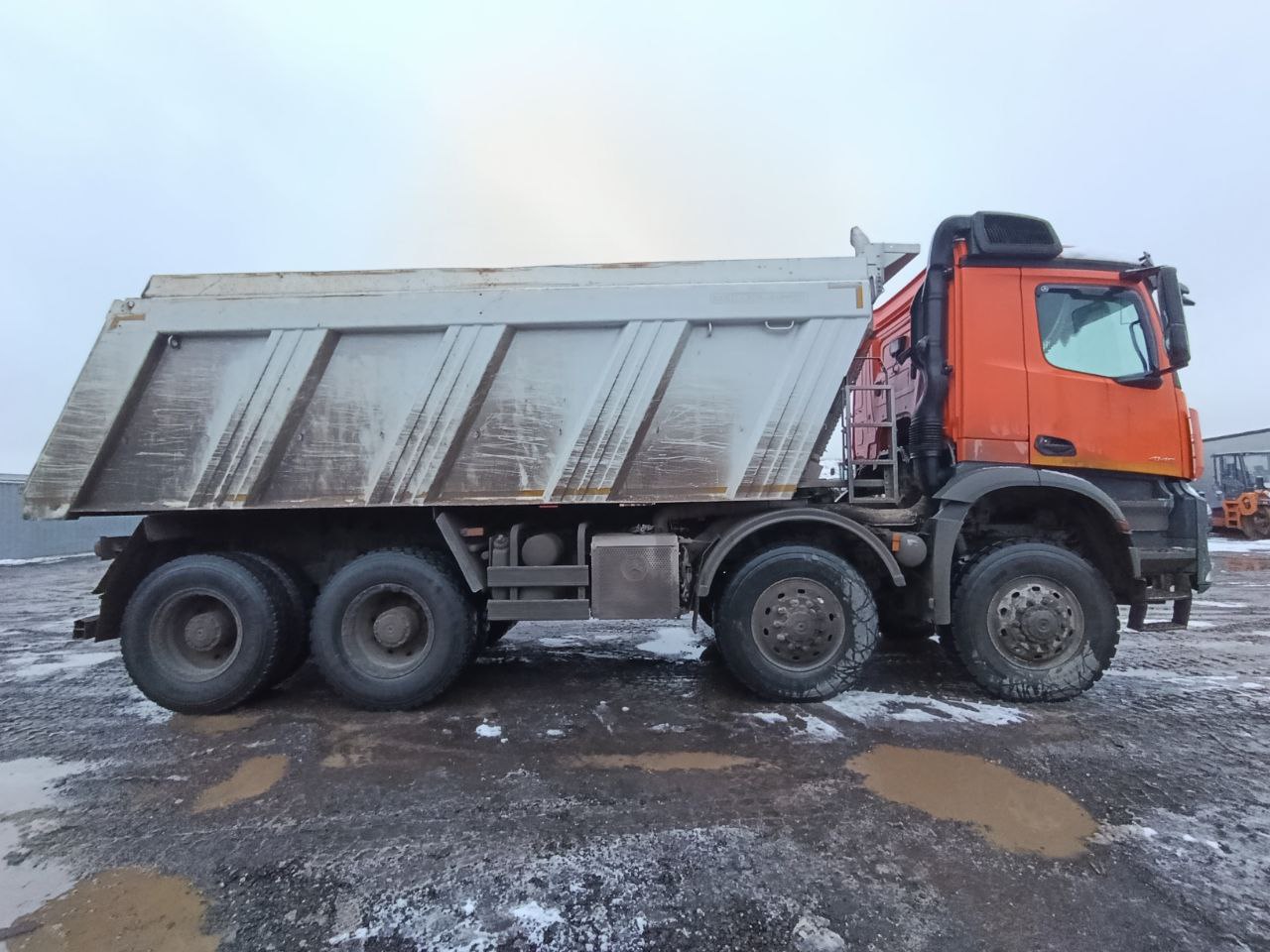 Mercedes-Benz Arocs 8x8 Самосвал 2021 г. - фото 4