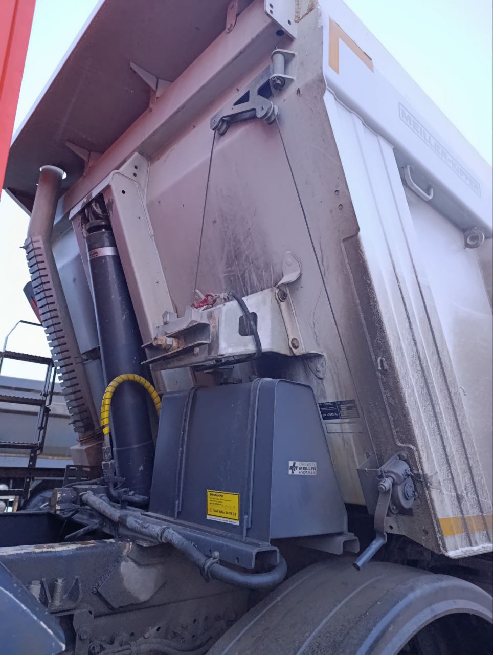 Mercedes-Benz Arocs 8x8 Самосвал 2021 г. - фото 13