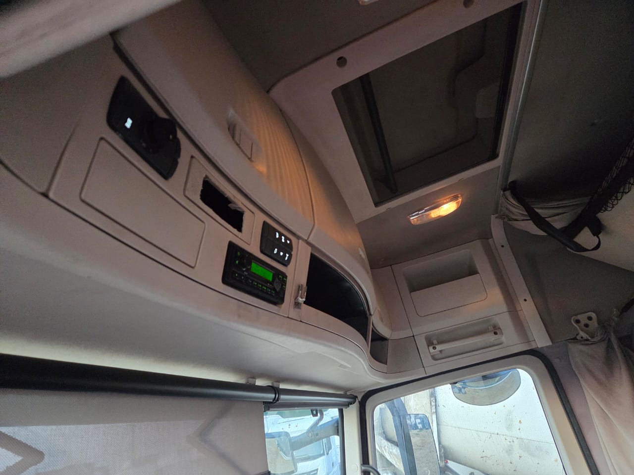 Foton AUMAN 4x2 Седельный тягач 2023 г. - фото 9