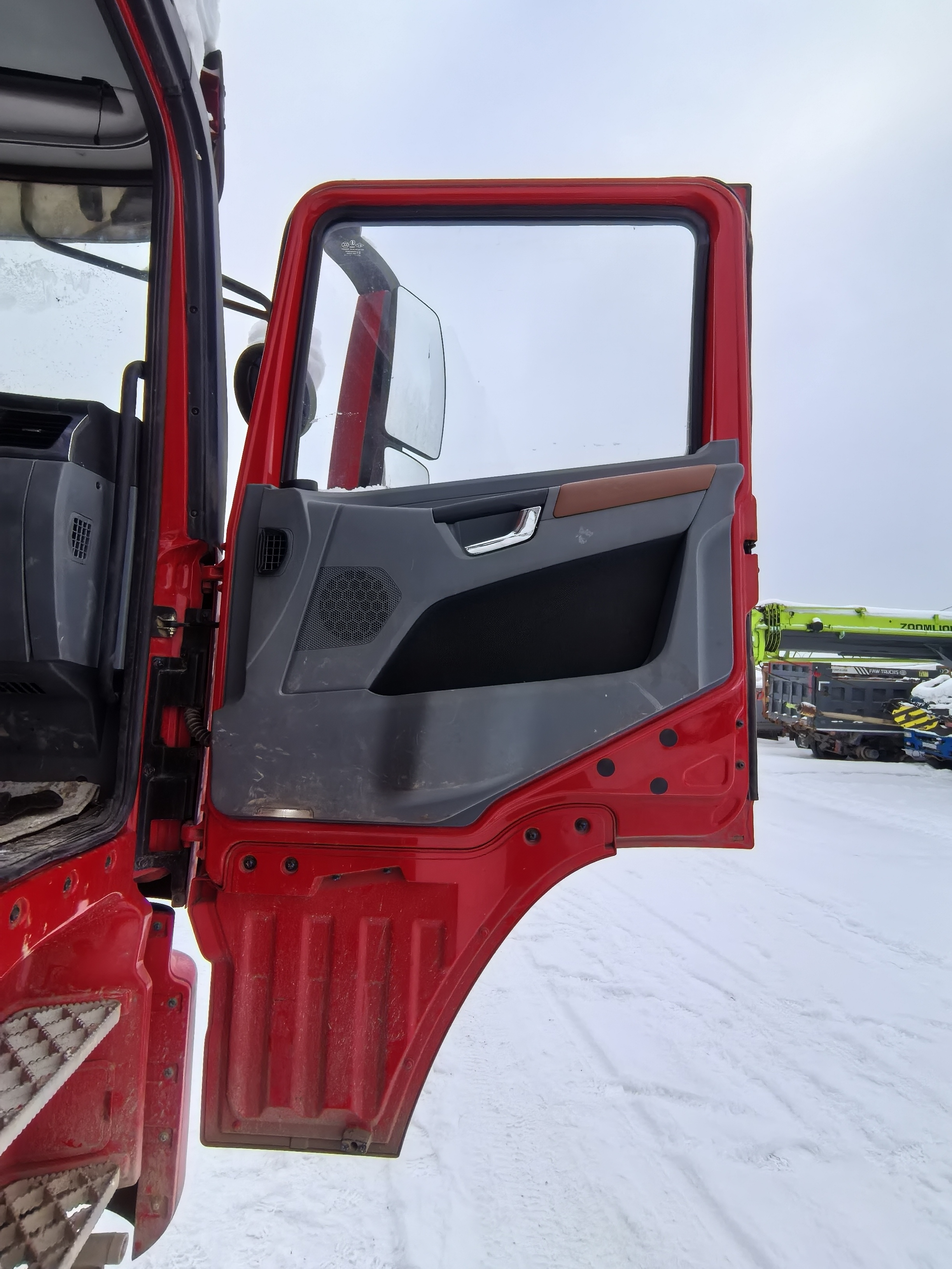 Shacman (Shaanxi) SX* 8x4 Самосвал 2023 г. - фото 9