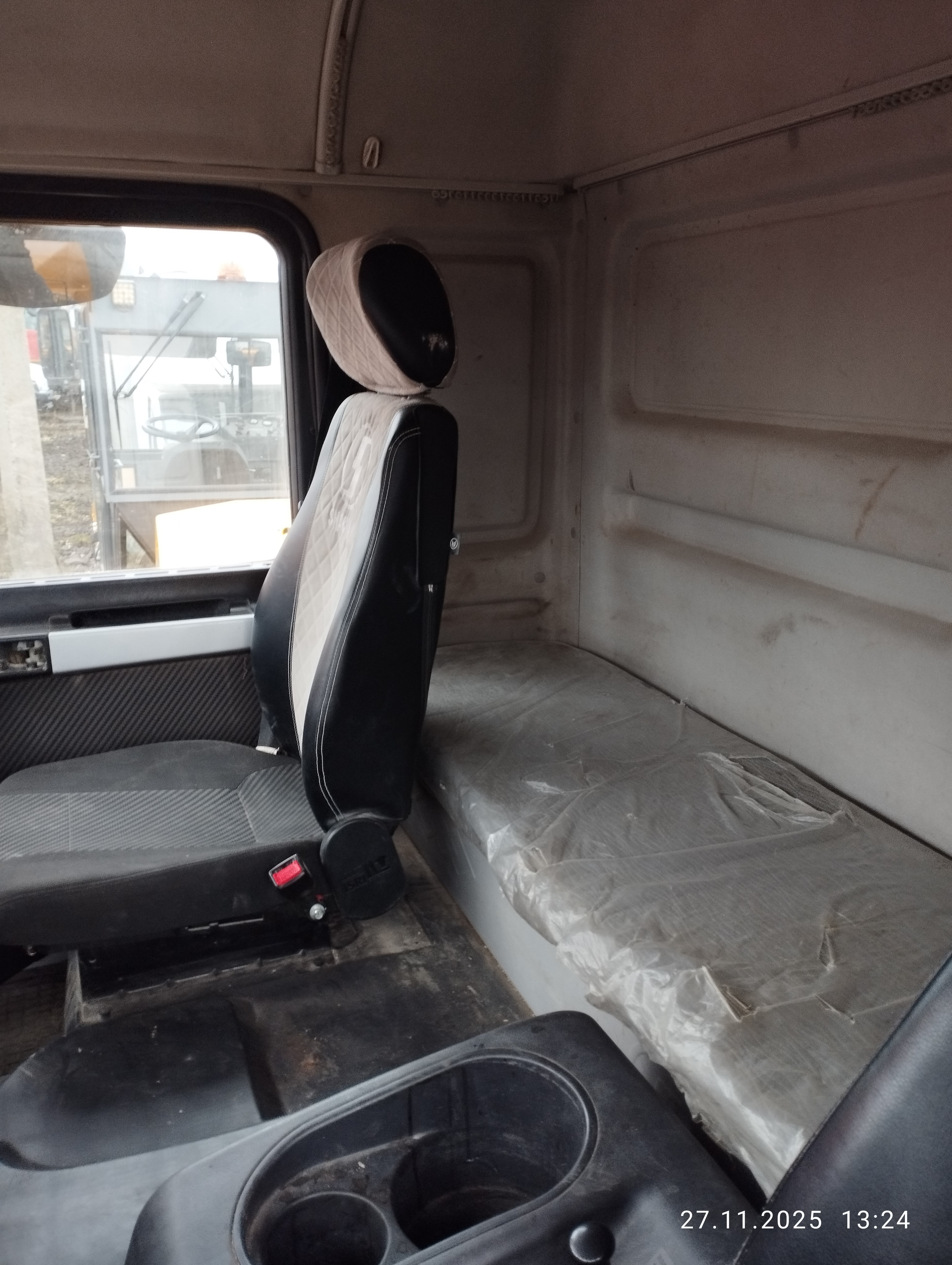 Shacman (Shaanxi) SX* 6x4 Самосвал 2022 г. - фото 9