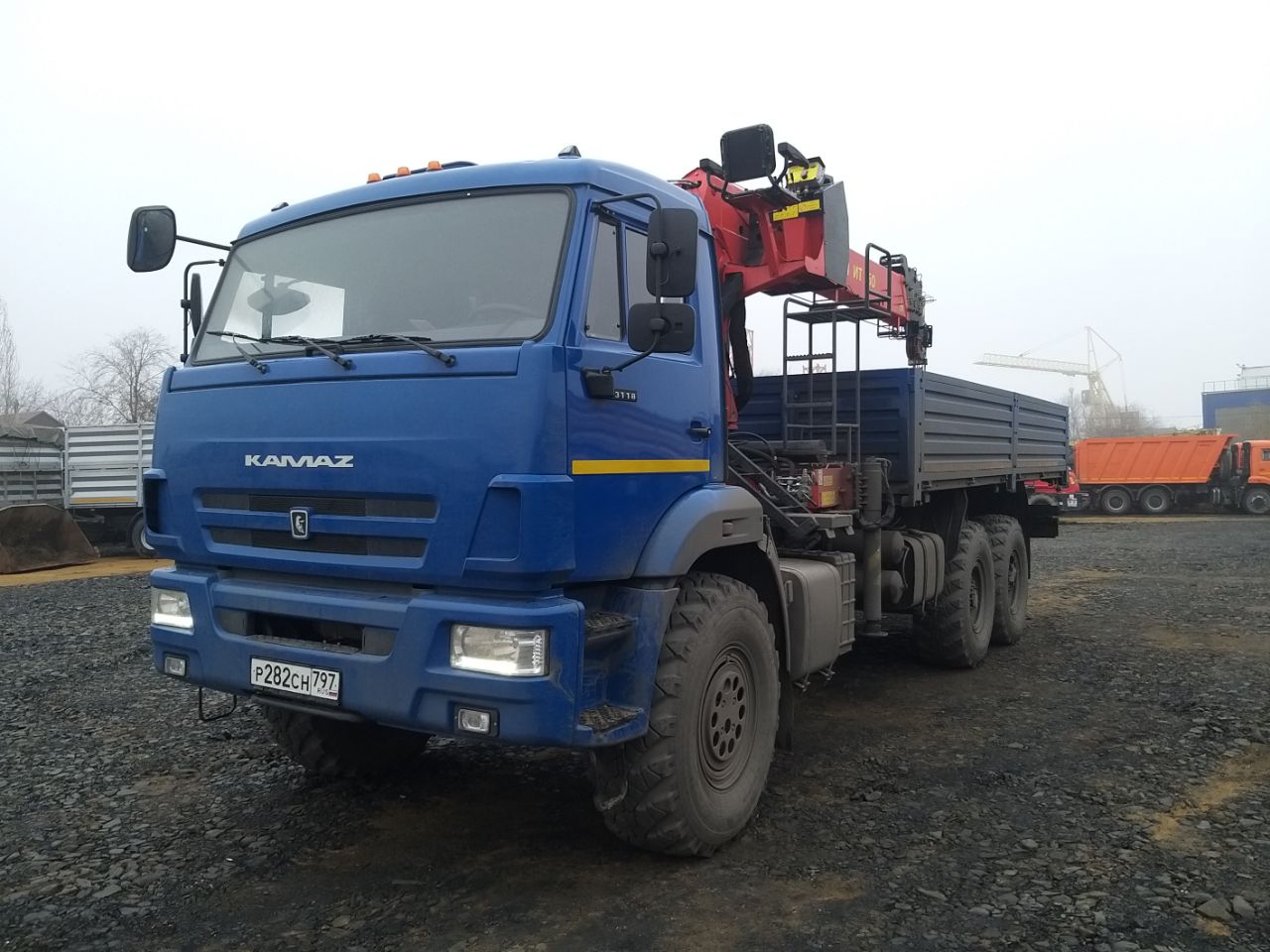 КамАЗ 43118 6x6 Бортовой с КМУ 2024 г. - фото 2