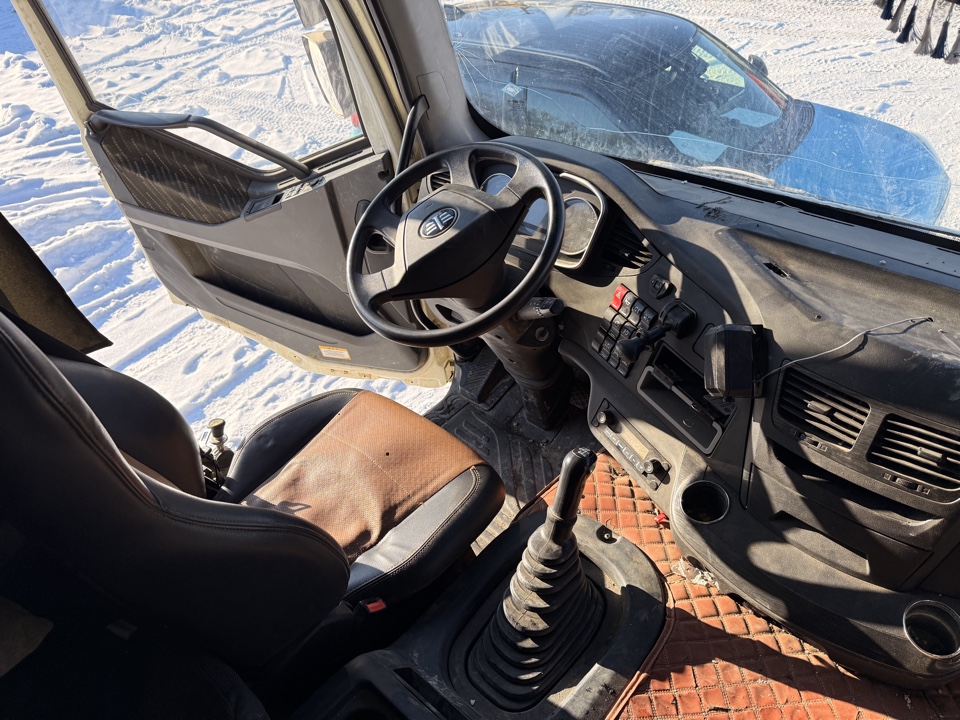 FAW J6 8x4 Самосвал 2023 г. - фото 8