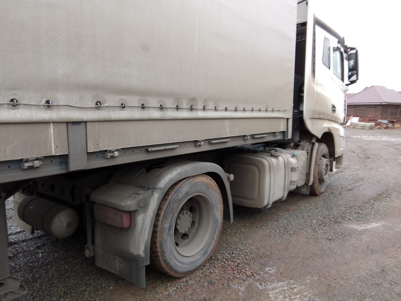 FAW J7 4x2 Седельный тягач 2023 г. - фото 6