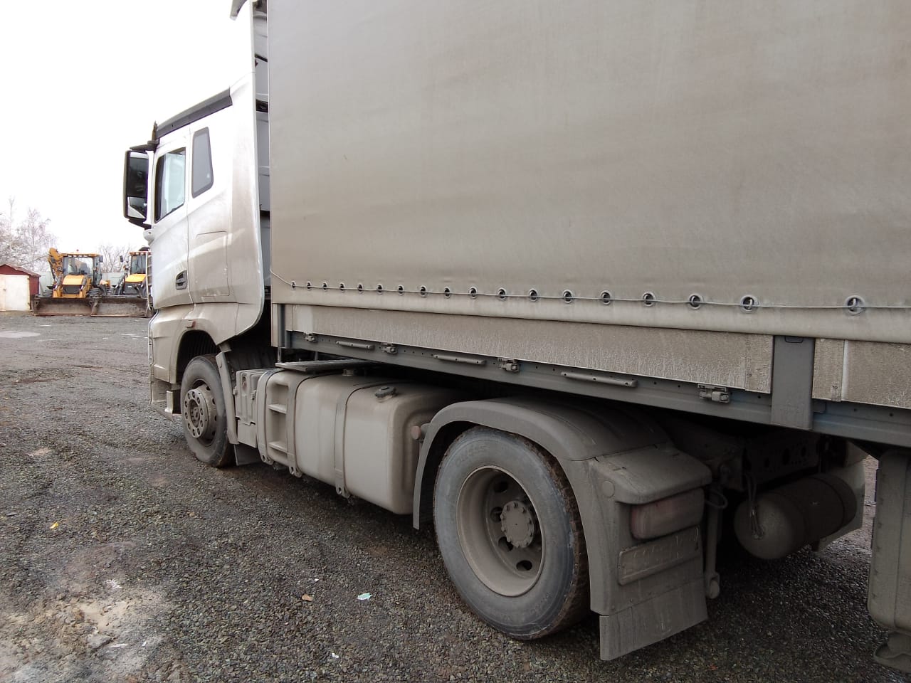 FAW J7 4x2 Седельный тягач 2023 г. - фото 7