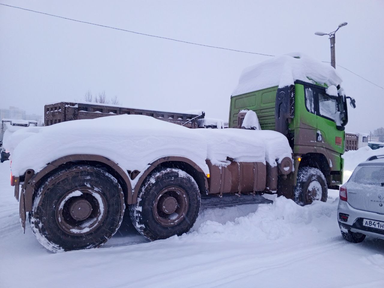 Shacman (Shaanxi) SX* 6x6 Седельный тягач 2023 г. - фото 4