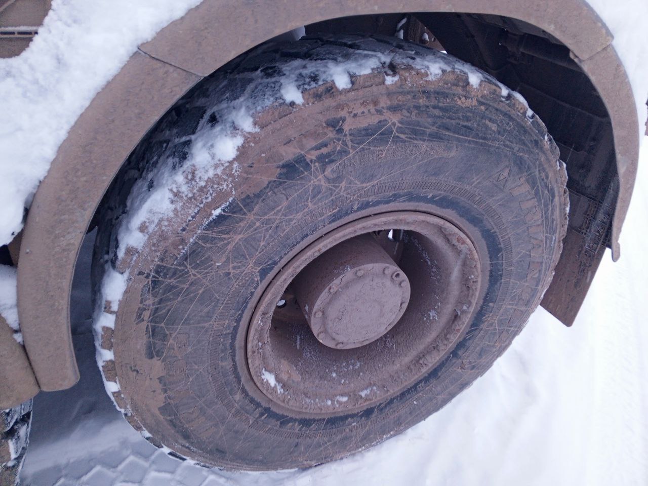 Shacman (Shaanxi) SX* 6x6 Седельный тягач 2023 г. - фото 10