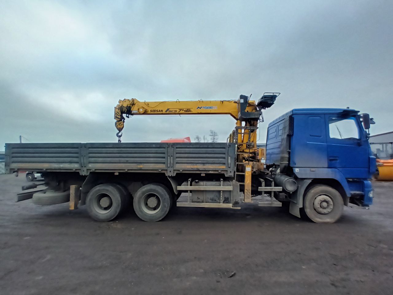 Строительные подъемные машины (СПМ) 7413* на шасси МАЗ 6312 6x4 Бортовой с КМУ_не актуально 2023 г. - фото 3