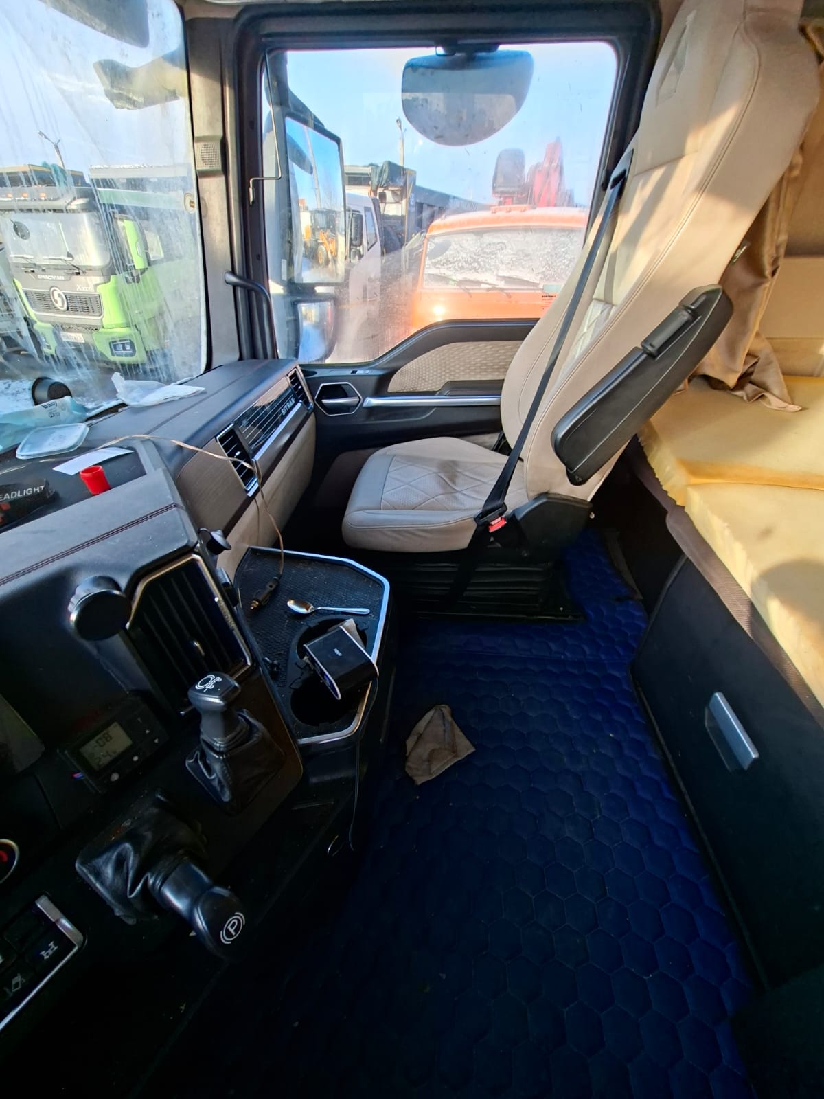 SITRAK C7H 4x2 Седельный тягач 2023 г. - фото 8