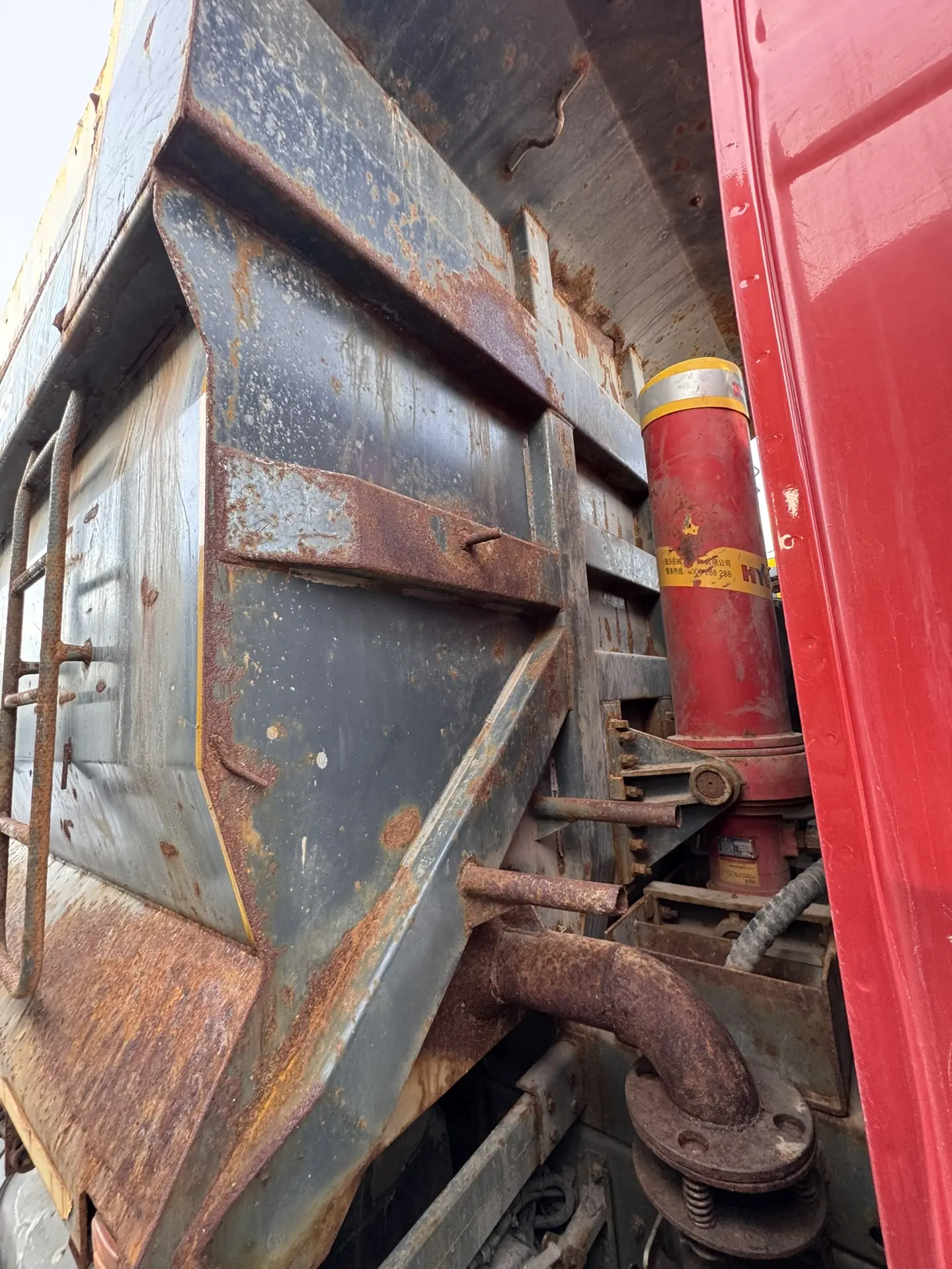 SITRAK C7H 6x4 Самосвал 2022 г. - фото 7