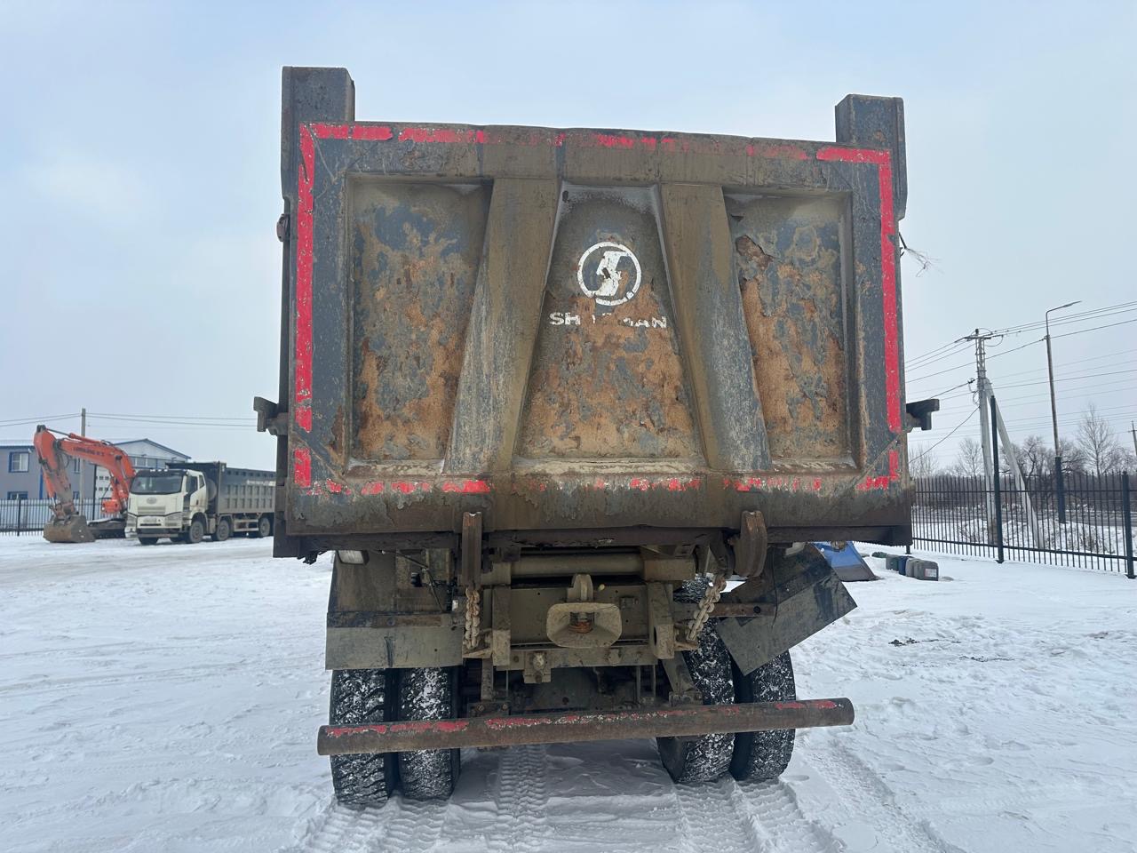 Shacman (Shaanxi) SX* 6x6 Самосвал 2023 г. - фото 8
